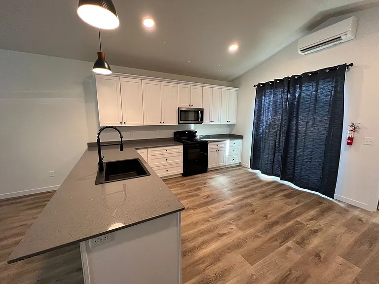 2518 N Benjamin Ln — Photo 11