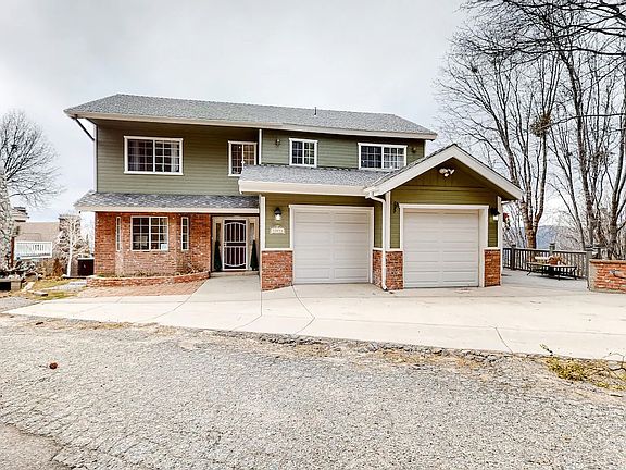 Welcome to Enchanted Way located in the beautiful town of Running Springs, CA. Main home 3,334 sq ft with 2 car garage. Level entry & parking.