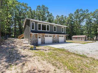 39 Linden St, Twin Lake, MI 49457