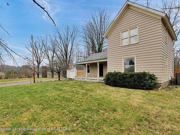 3rd image of 8885 E Jones Rd