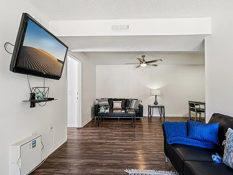 9-web-or-mls-SW 27th St-S1212-009