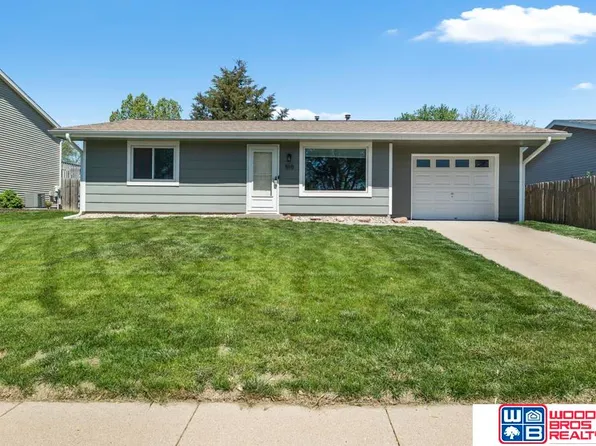 510 Laramie Trl, Lincoln, NE 68521