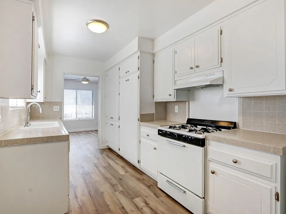 1306 Armacost Ave in prime West LA! Steps to Wilshire Blvd and Brentwood.
