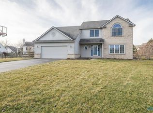 348 Twinbrook Dr, Perrysburg, OH 43551