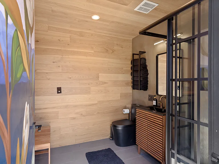 1514 E Hampton St — Photo 31