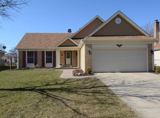 226 Lehigh Ln, Bloomingdale, IL 60108