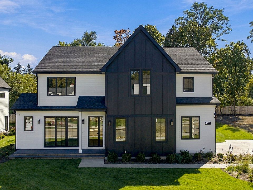 1st image of 426 Forest Edge Dr