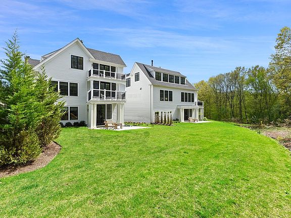 4th image of 3A Honeysuckle Ln