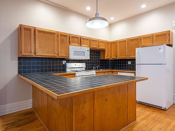 2nd image of 2341 W Belden Ave #1