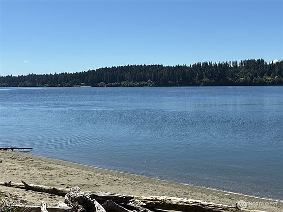 4th image of 150 E Barnacle Boulevard