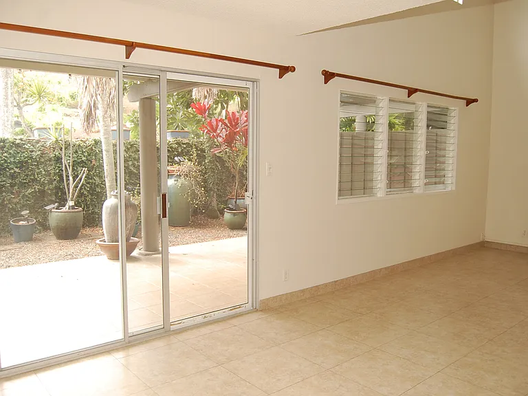 559 Keolu Dr — Photo 8