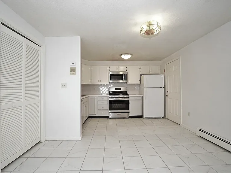 50 Brookside Dr #G5 — Photo 6