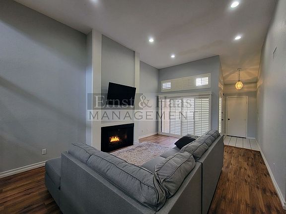 5th image of 2941 Pembroke Ct
