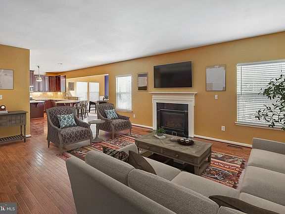 2nd image of 1504 El Dorado Way