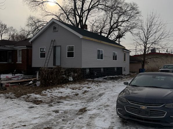 3518 Massachusetts St