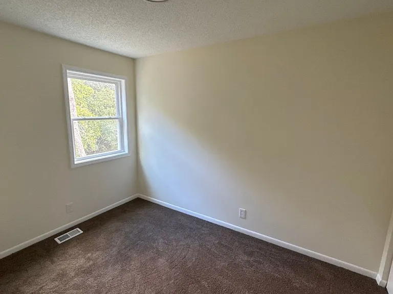 3921 Grand Ave — Photo 7
