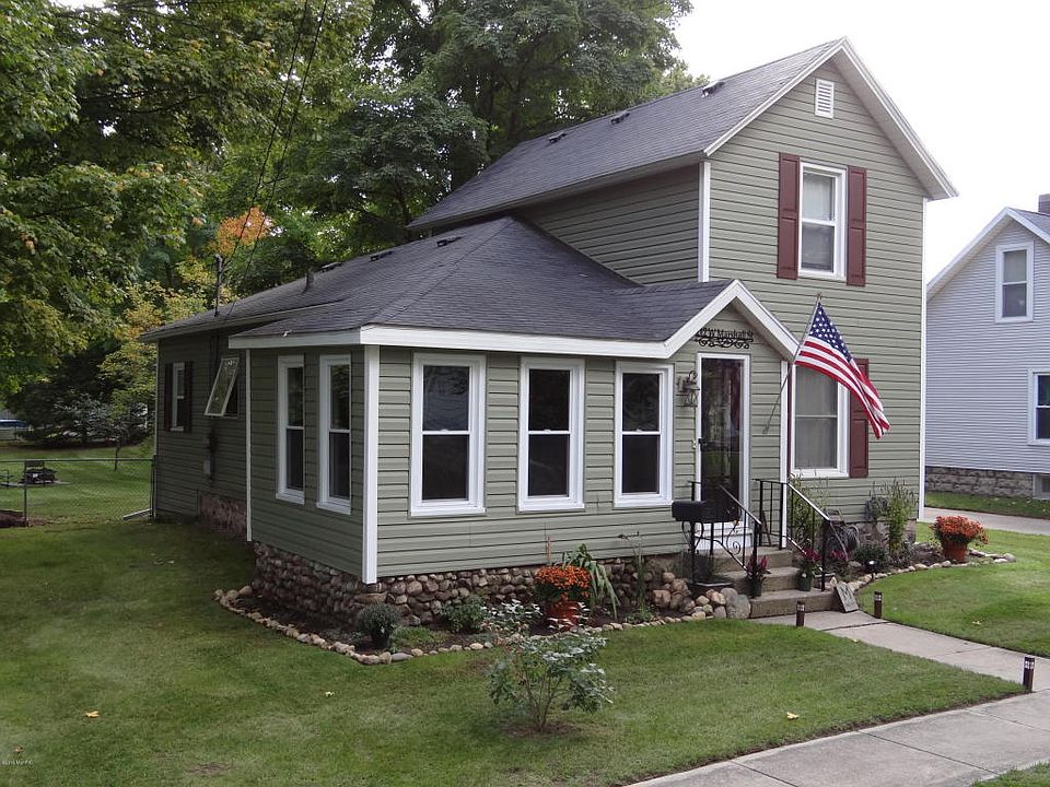 1st image of 212 W Marshall St