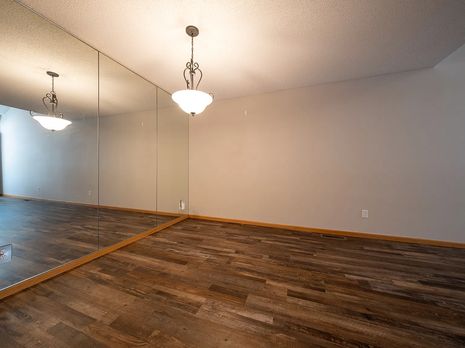 Alabama Avenue South, Savage (14035) RS KK1 - 1 — Photo 4
