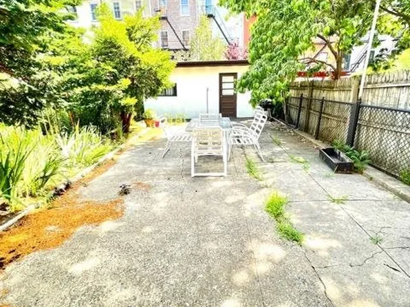 145 Grand Street image 12 of 13