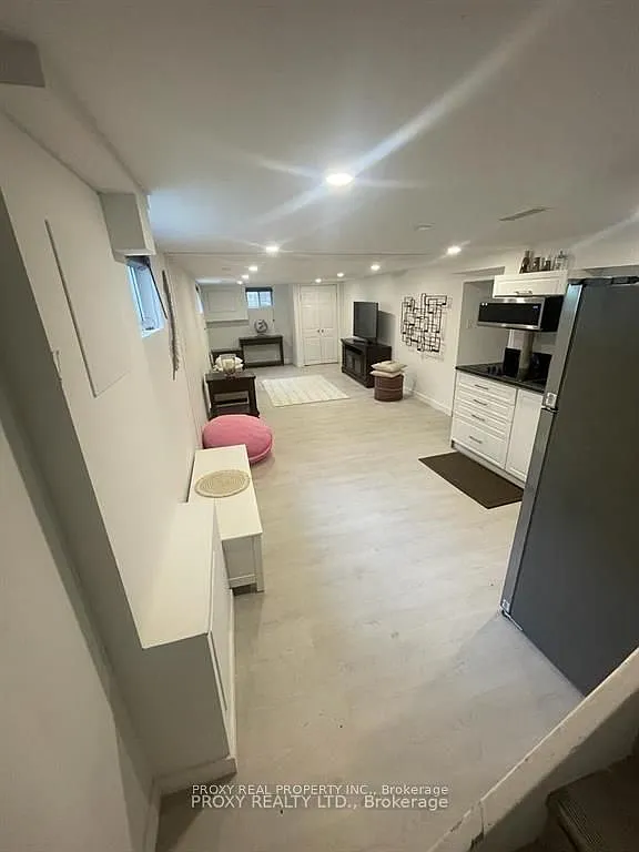 2 bed, $1,975 — Photo 4