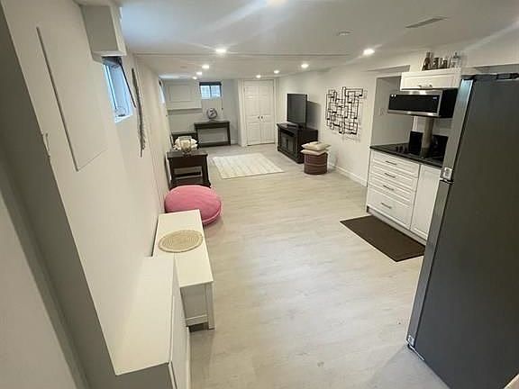 4th image of 67 Kelsonia Ave #Basement