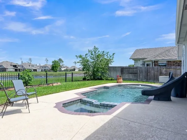 2885 Woodland Glen Ln, Conroe, TX 77385