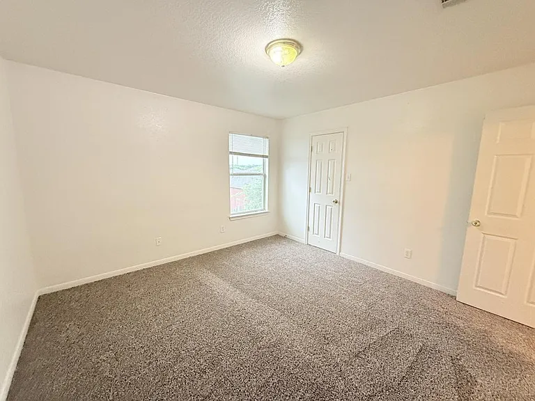 705 S Amy Ln #B — Photo 17