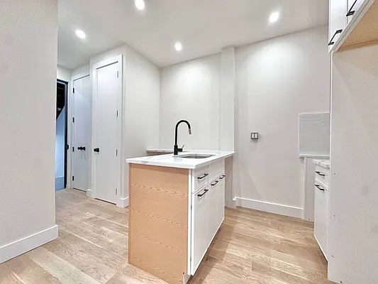 Rented by Doorway NYC, LLC | media 15