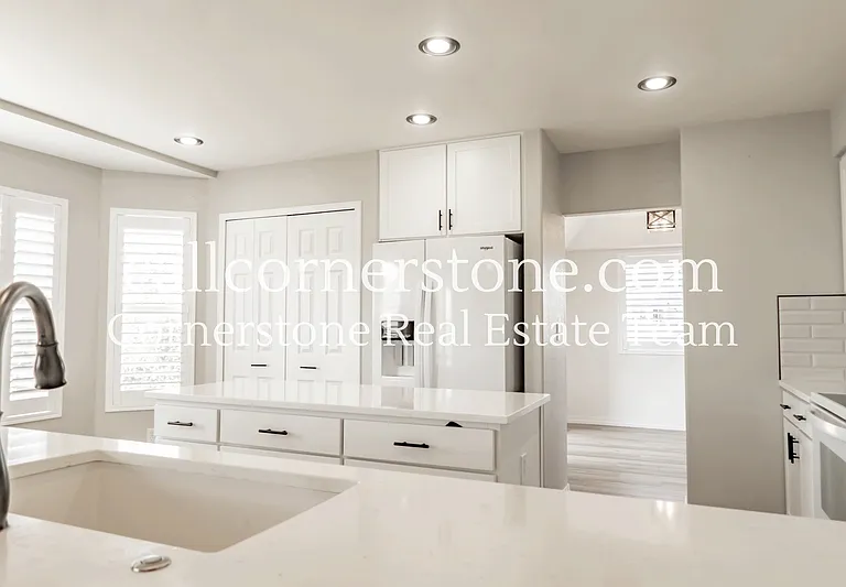 4735 Malcom Ct — Photo 5