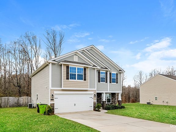 2nd image of 207 Sawyer Ln