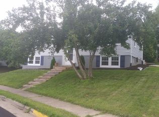128 Oak View Dr SE, Leesburg, VA