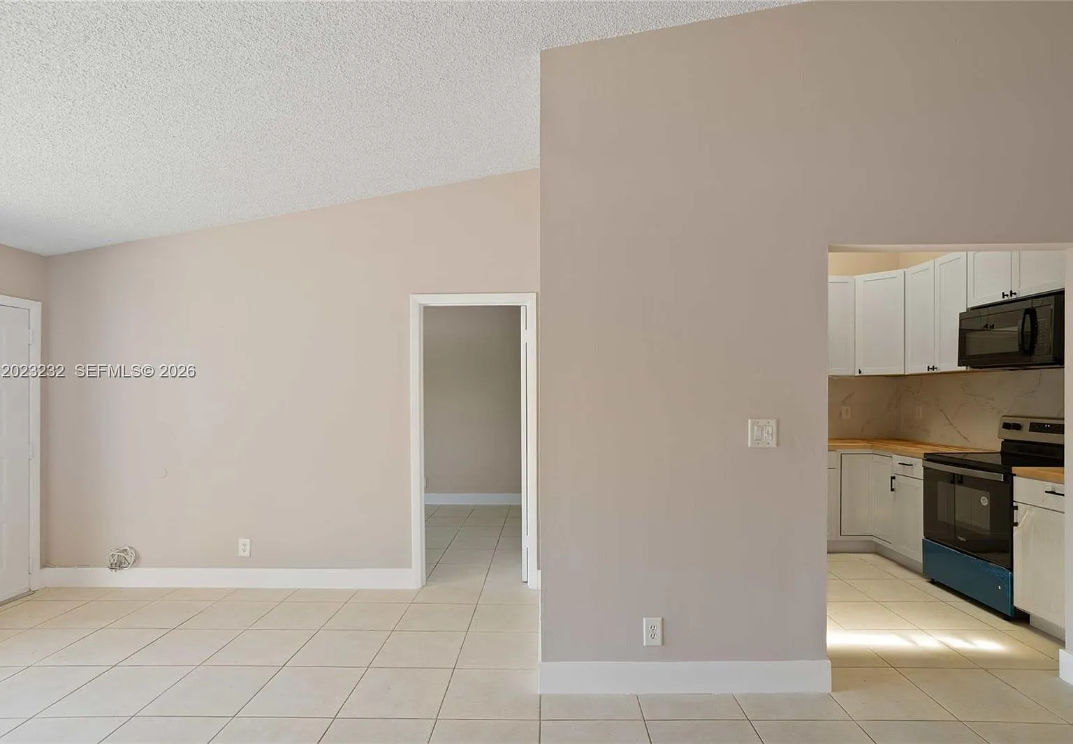 Nob Hill At Welleby Condo — Photo 4