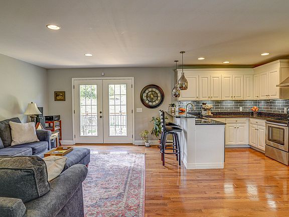 5th image of 17500 Bridle Dr