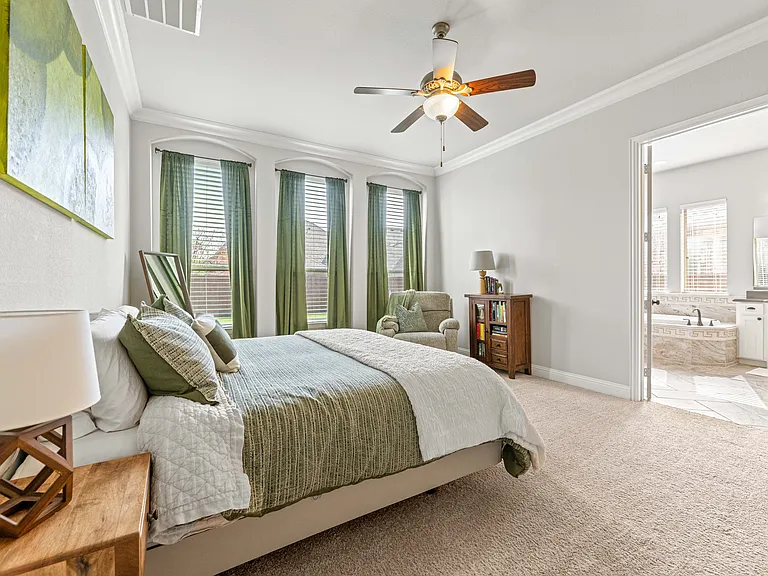 4611 Acacia Pkwy — Photo 18