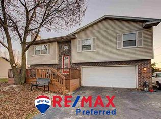 W10675 Airport Rd, Lodi, WI 53555