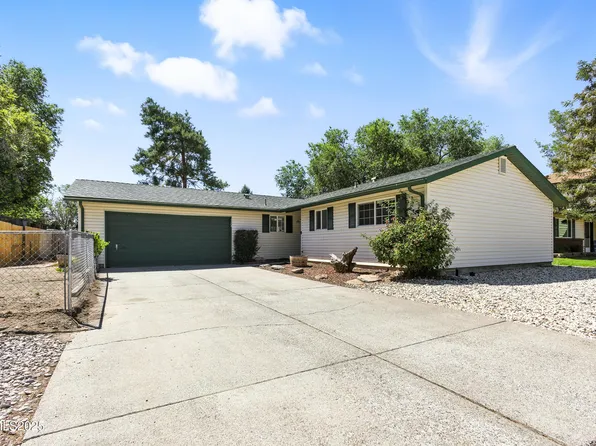 2154 La Hacienda Dr, Sparks, NV 89434