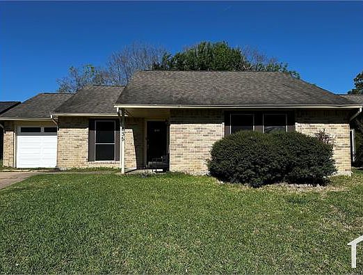 2nd image of 635 Jeff Davis Dr