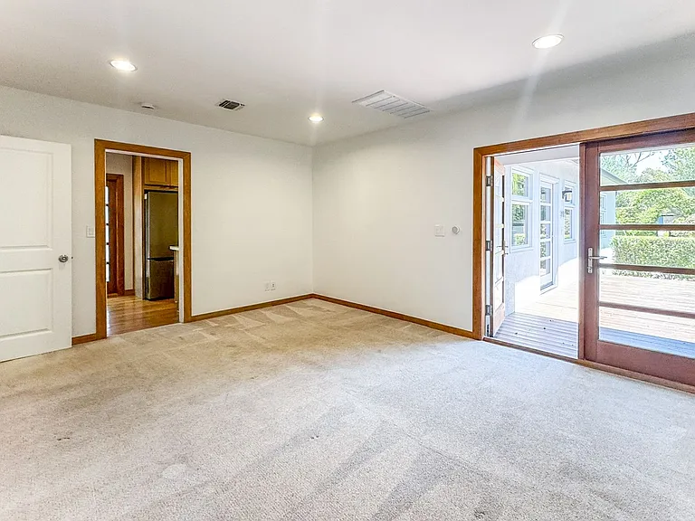 3517 Beethoven St — Photo 1