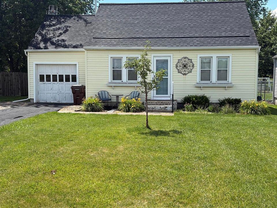 1st image of 124 Squires Ave