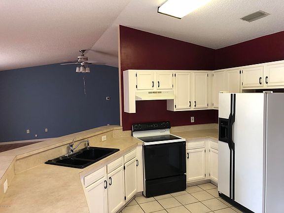 2nd image of 8573 N MOSS POINTE Trail