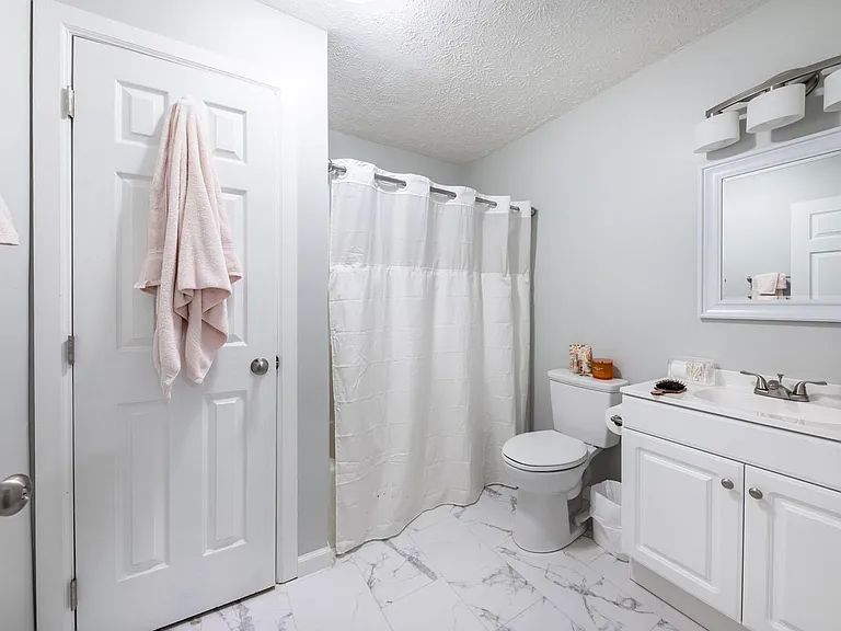 244 Beechurst Ave — Photo 2