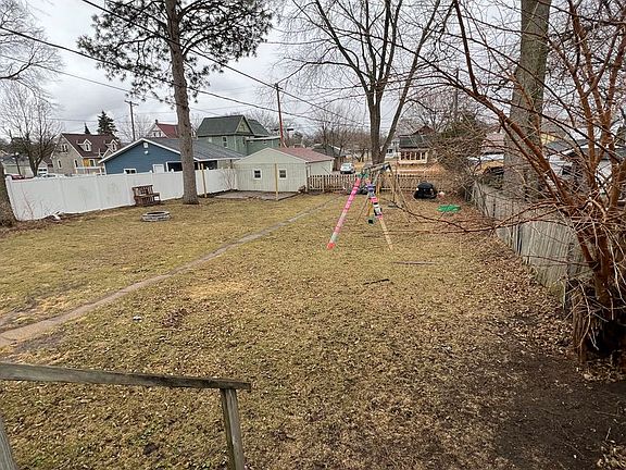 2nd image of 1326 Mississippi St