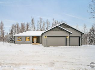1115 Sun School Cir, Wasilla, AK 99623