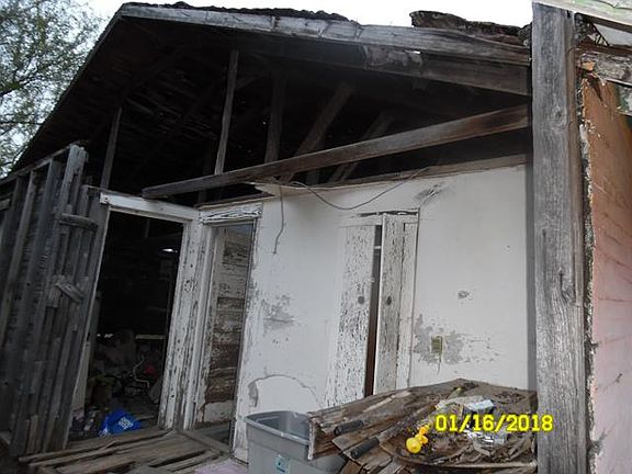 5th image of 601 E Maverick St