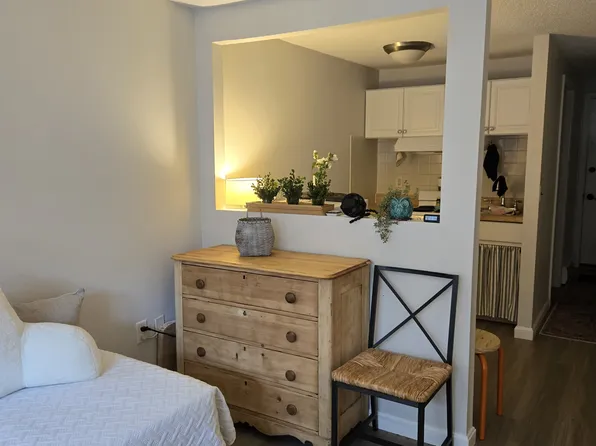 236 Low St, Newburyport, MA 01950