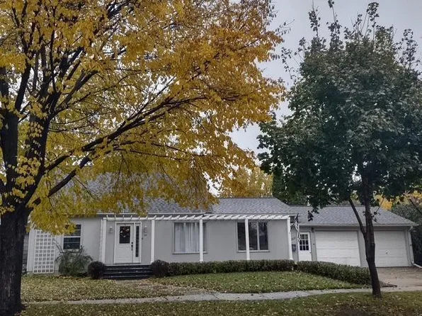 302 W 11th St, Morris, MN 56267