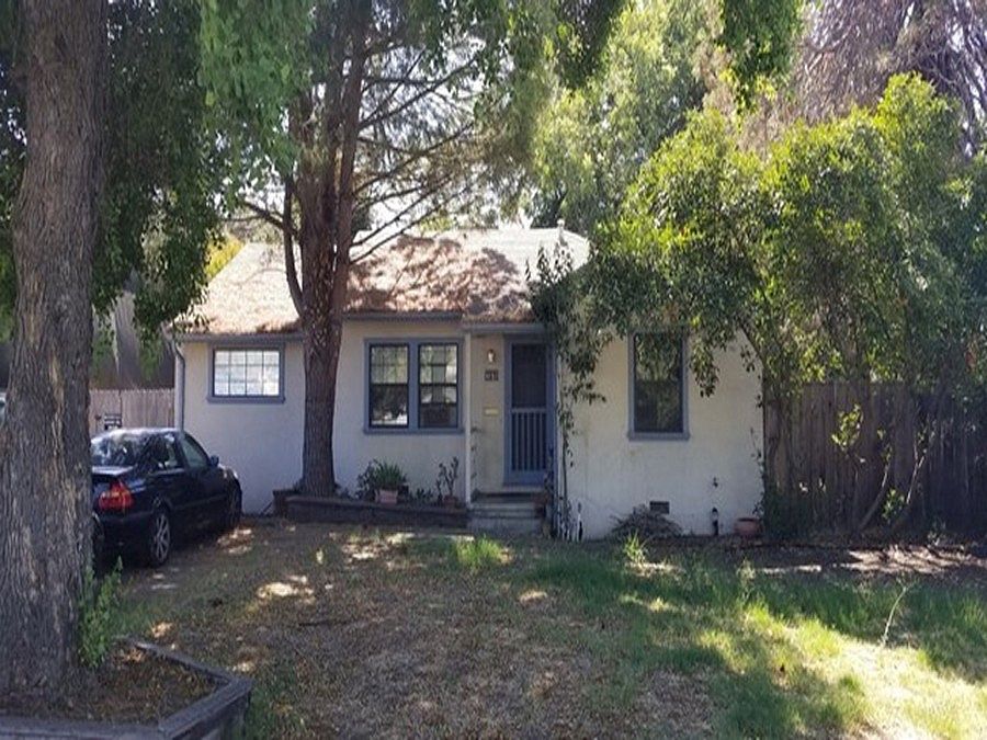 2nd image of 1212 W Longview Ave