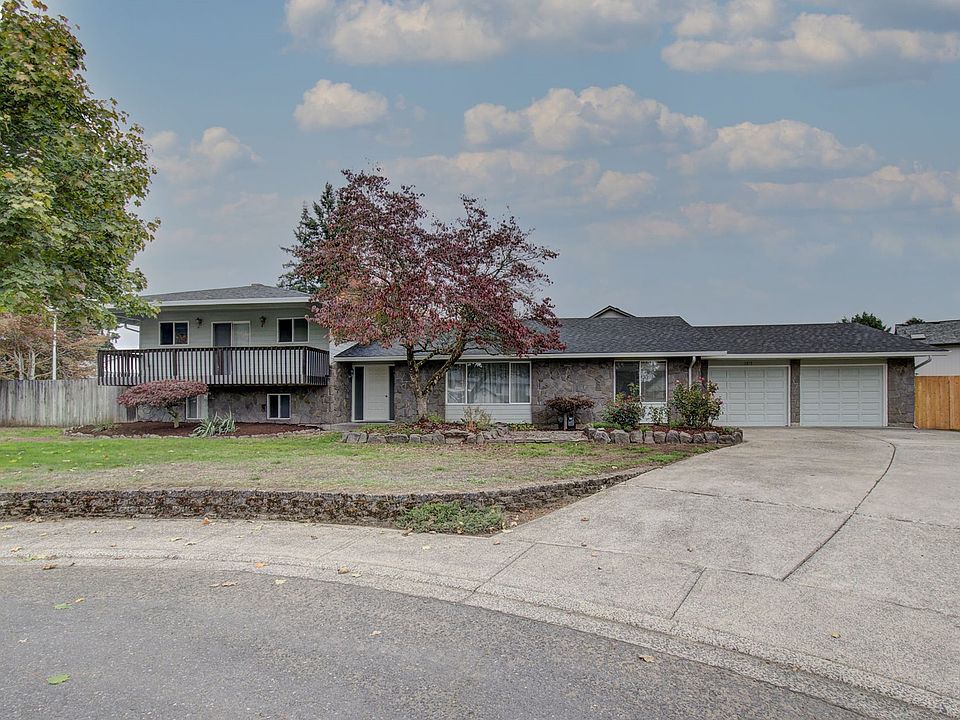 1st image of 8813 NE 130th Ct