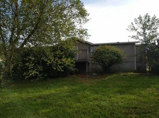 8369 Kaylor Rd NW, Dundee, OH 44624