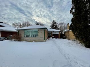 283 Betty Ann Dr, Toronto, ON M2R 1A9